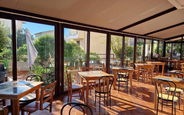 Hotel Mistral