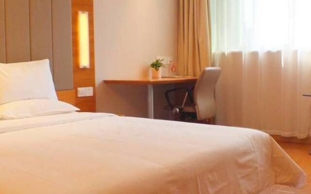 All Seasons Hotel