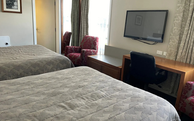 Discovery Settlers Hotel