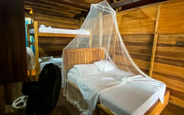 The Mompe Hostal Beach