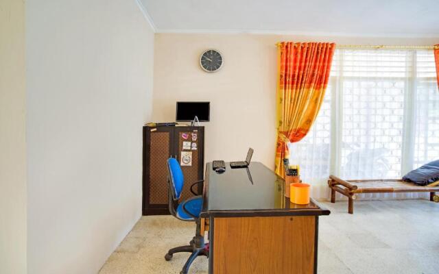 OYO 3252 Lansano Residence