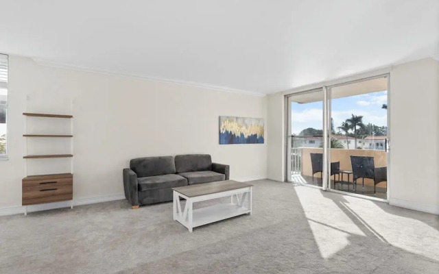 Bay Harbor Sunset Apt 3C