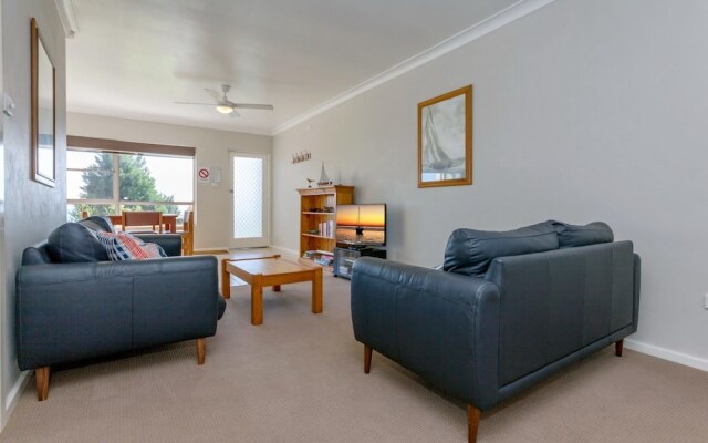 Quarterdeck, Unit 1/ 12 Magnus Street