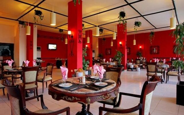 Golden 5 Sapphire Suites Hotel