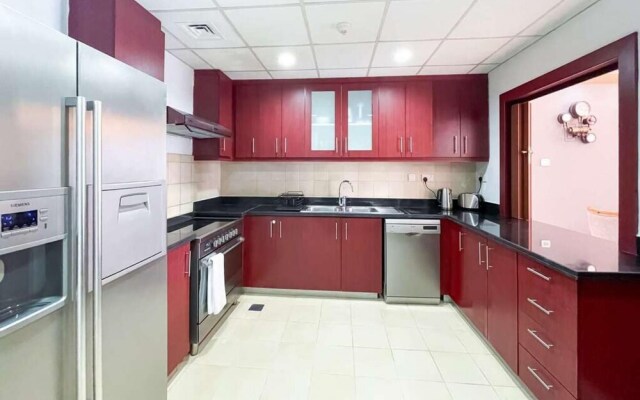 Lovely 3BR Unit w Beach View JBR