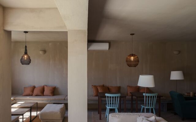 Azenhas do Mar Valley House