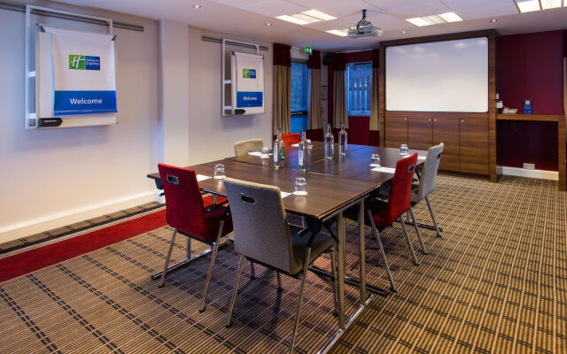 Holiday Inn Express Stoke On Trent by IHG