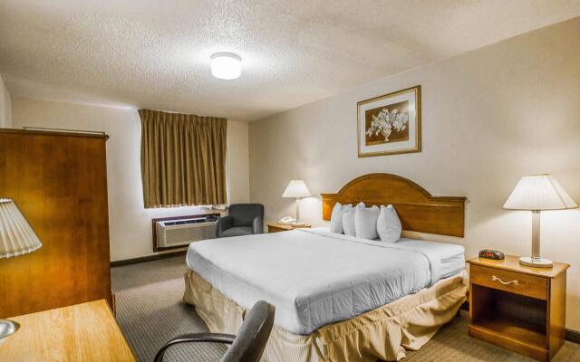 Rodeway Inn & Suites