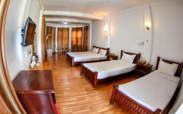 Hotel Spring