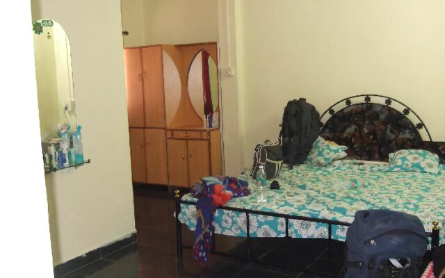 Om Yoga Shala & Guest House