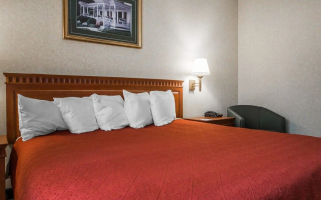 Quality Inn Glens Falls