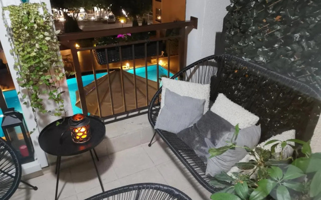 Paradise Bay D8 Apartment