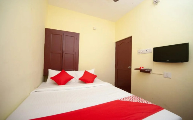 OYO 26168 The Clock Tower Hotel