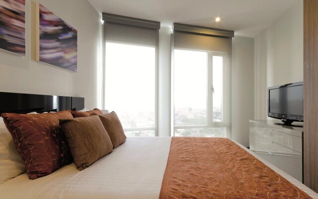 Plaza Suites
