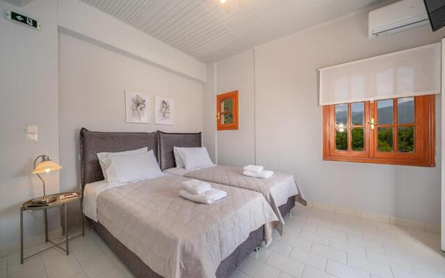 Mary's Studios & Apartment