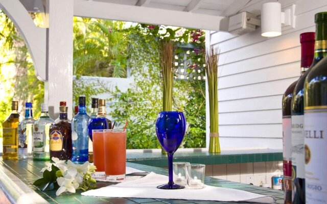 Simonton Court Historic Inn & Cottages