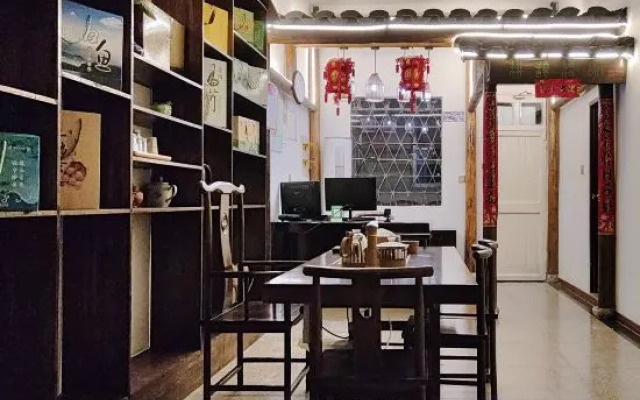 Yuyang Gengdu Jiangyuan Inn