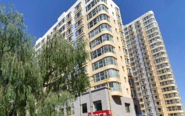 Holiday Dynasty Hotel
