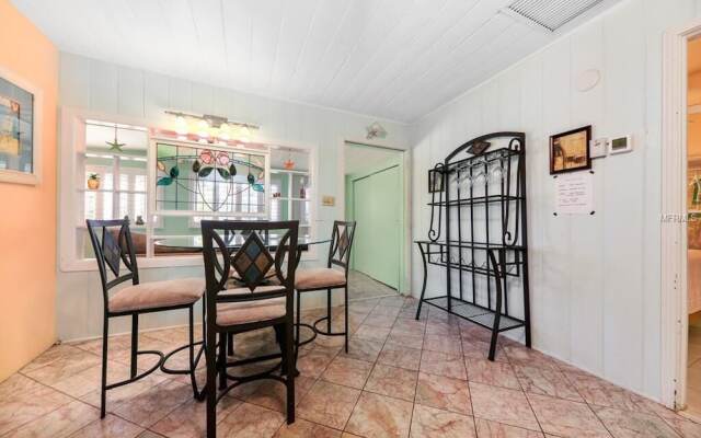 C&K's Island Retreat - 1586344