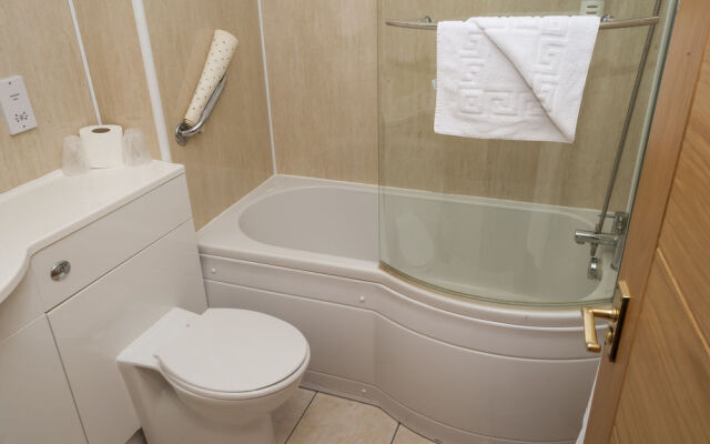 Rowantree Hotel