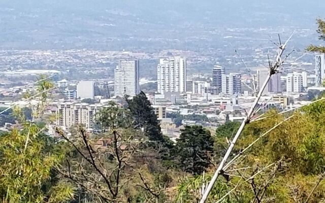 Hotel Monte Campana Escazu