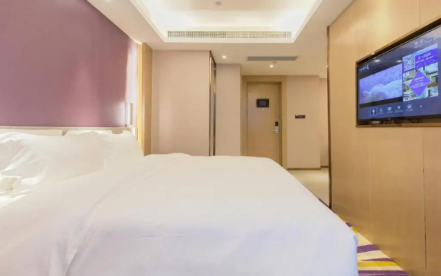 Lavande Hotel Wuxue Kanjiang Avenue