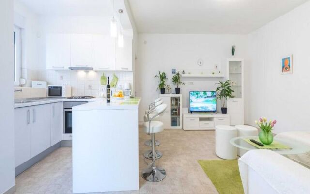 Green Magic Apartments