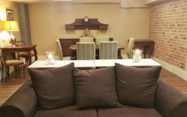 American House Willa Hennela