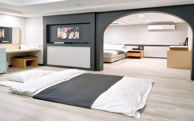 Galaxy Hotel