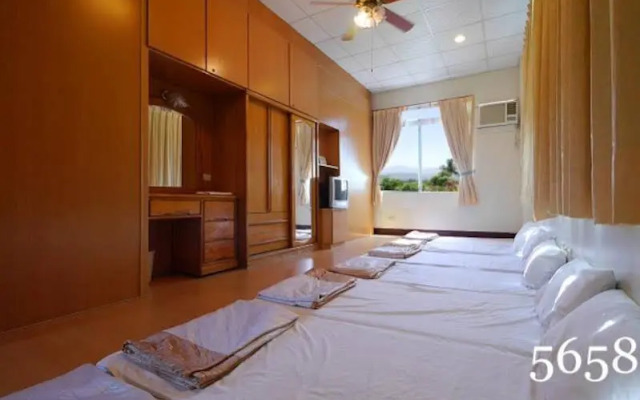 Chung Cheng Hu Hostel