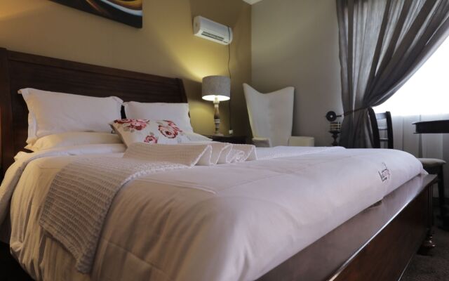 Ledumo Lodge