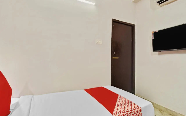 OYO 82317 Amaris Stay Hub