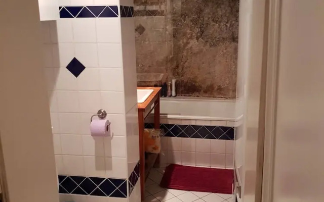 Romantic,central Situated 75m2 Flat