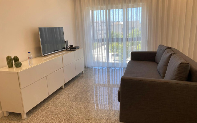 Beach Front with Rooftop