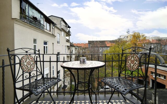 Apartment Luxury Residence Center