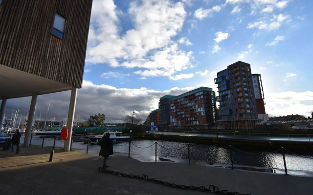 Toothbrush Apartments - Ipswich Quayside