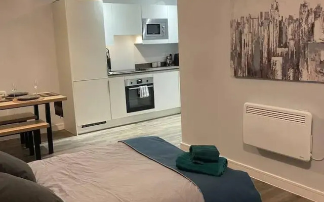 Stylish Retreat - Sleeps 6 Terrace-2bedroom-petsok