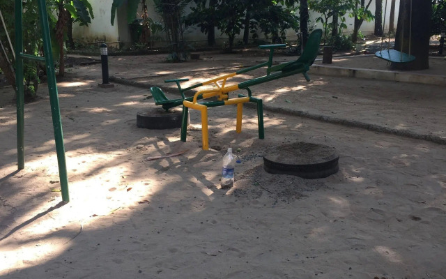 Palm Grove Service Villa