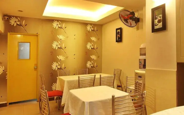 Boss Hotel 1