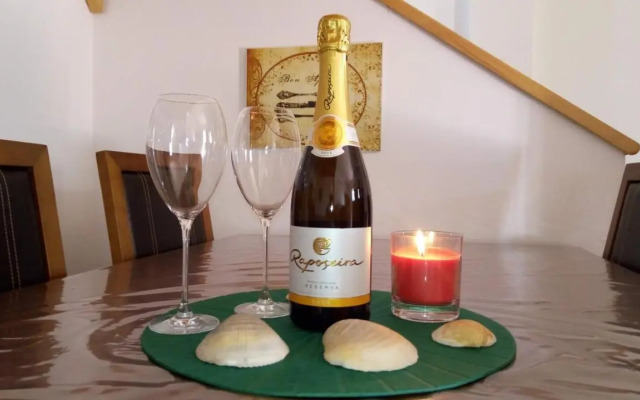 The Tree House 96C - Lagos