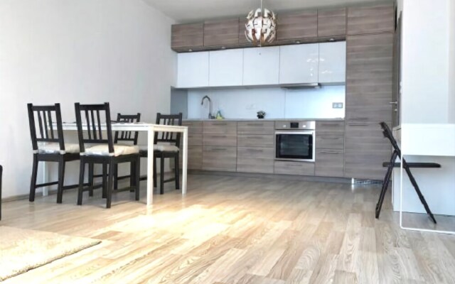 Luxury Riverside by REFA Group