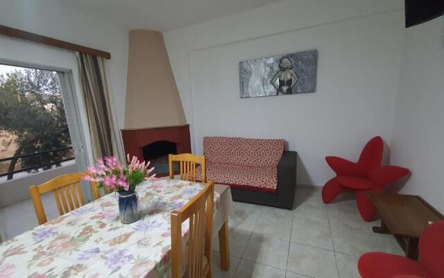 Almiri Apartments By the sea