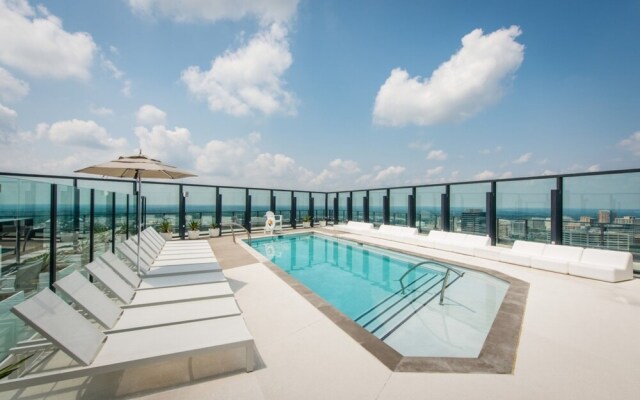 Bluebird Suites at Park Crest