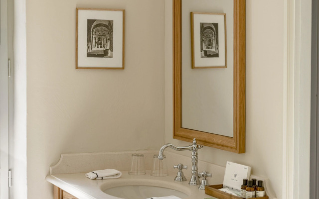 Hotel Crillon Le Brave