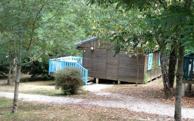 Camping le Repaire - Les Chalets