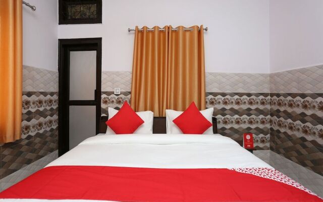 OYO 14920 Blue Heart Guest House