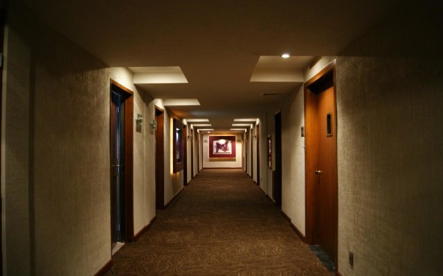 Plaza Diana Hotel