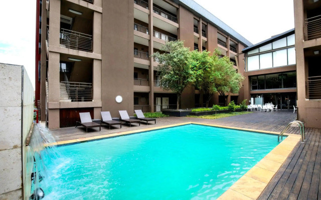 The Nicol Hotel and Apartments