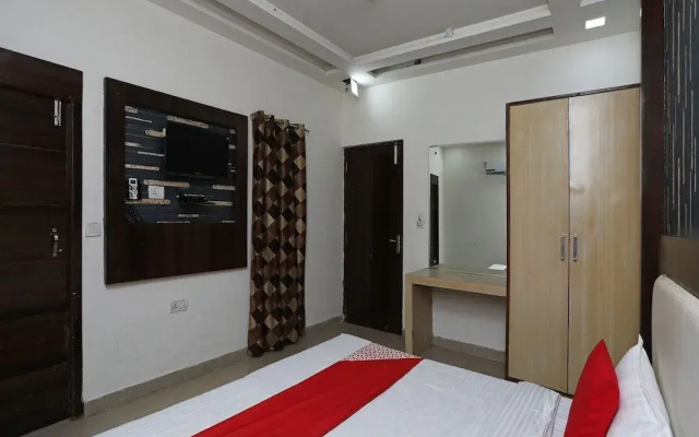 Hotel Vanaya Palace by OYO Rooms
