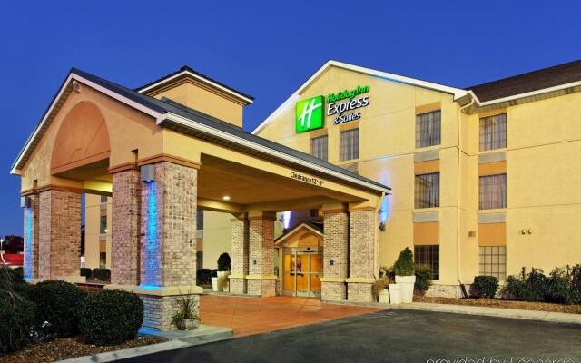 Holiday Inn Express & Suites Crossville, an IHG Hotel